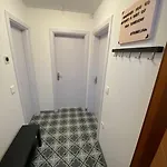 Modern 2 Bedroom In The Heart Of Apartment *